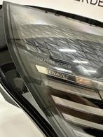 RENAULT CAPTUR II KOPLAMP LED PURE VISION 260104900R RECHTS, Gebruikt, Ophalen of Verzenden, Renault