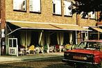 805697	Oostkapelle	1980 Zeeland	Zeelandia Dorpsstraat	Gelope, Verzamelen, Ansichtkaarten | Nederland, Ophalen of Verzenden, 1960 tot 1980