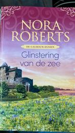 Nora Roberts - Glinstering van de zee, Ophalen of Verzenden, Zo goed als nieuw, Nederland, Nora Roberts