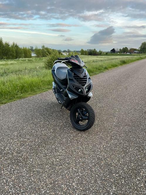 Peugeot speedfight 2, Fietsen en Brommers, Brommers | Peugeot, Zo goed als nieuw, Ophalen