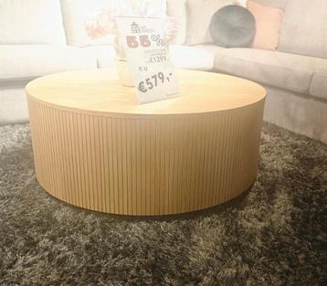 BASIC KLEUR EIKEN SALONTAFEL VAN €1299,- NU € 579,-  beschikbaar voor biedingen
