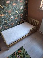 Peuterbedje goudkleur met matras, Kinderen en Baby's, Ophalen, Zo goed als nieuw, Minder dan 140 cm, Matras