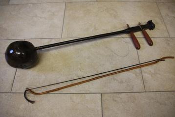 Originele houten banhu met strijkstok. Maleisië. Jaar: 1975 beschikbaar voor biedingen