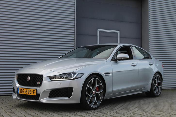 Jaguar XE 3.0 S I 340 PK I AUT. I NAVI I LEDER (bj 2015), Auto's, Jaguar, Particulier, Te koop, XE, ABS, Achteruitrijcamera, Airbags