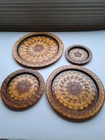 4 delige houten borden set,  houtsnijwerk, Ophalen of Verzenden, Zo goed als nieuw