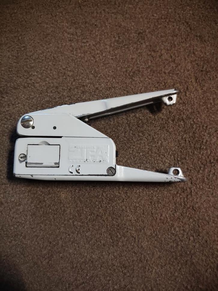 N.S. Spoorwegen, oude Conducteurs stempeltang, Verzamelen, Spoorwegen en Tramwegen, Gebruikt, Trein, Overige typen, Ophalen of Verzenden