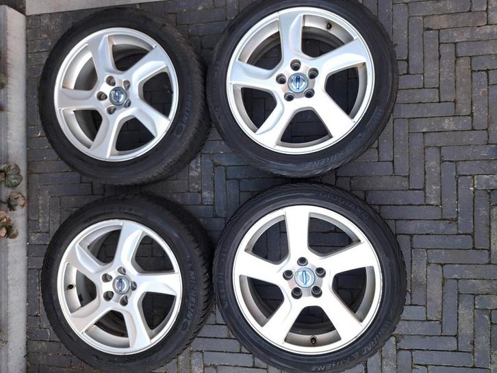 Velgen met winterbanden Volvo V60, Auto-onderdelen, Banden en Velgen, Winterbanden, 17 inch, 215 mm, Ophalen of Verzenden