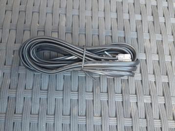 Nieuwe telefoonkabel  beschikbaar voor biedingen