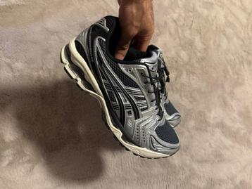 ASICS GEL KAYANO 14 zwart maat 42,5 beschikbaar voor biedingen