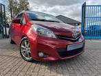 Toyota Yaris 1.3 VVT-i Aspiration A-C Elek Pakket Panorama d, Voorwielaandrijving, Gebruikt, Zwart, 4 cilinders