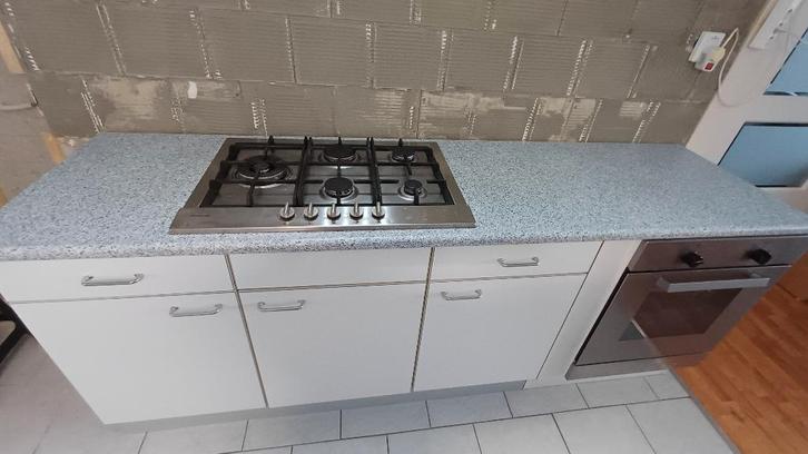 Keukenblok 3 deurs merk Bribus, Huis en Inrichting, Keuken | Complete keukens, Gebruikt, Enkelwandige keuken, Wit, Hout, Ophalen