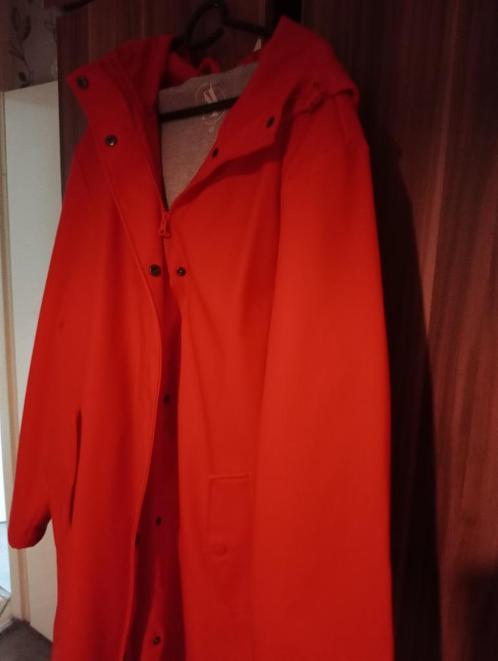 Stevige Regenjas, brandweer rood, maat 48, Kleding | Dames, Grote Maten, Nieuw, Jas of Mantel, Rood, Ophalen
