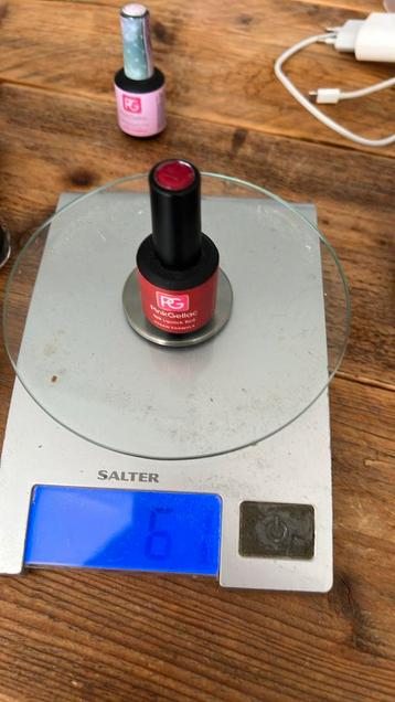 Pink gellac 109 lipstick red beschikbaar voor biedingen