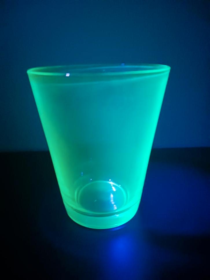 Uraniumglas Vaas Annagroen, Antiek en Kunst, Antiek | Glas en Kristal, Ophalen of Verzenden