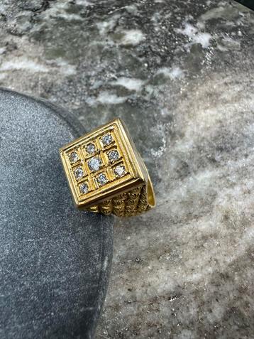 18k Gouden Ring met Diamanten beschikbaar voor biedingen