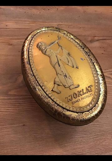 Ovaal blikje caméé pastilles v. de chocolade fabriek Tjoklat beschikbaar voor biedingen