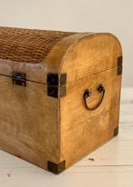 Chinese kist hout met rotan en metaalbeslag IZGS, Ophalen of Verzenden