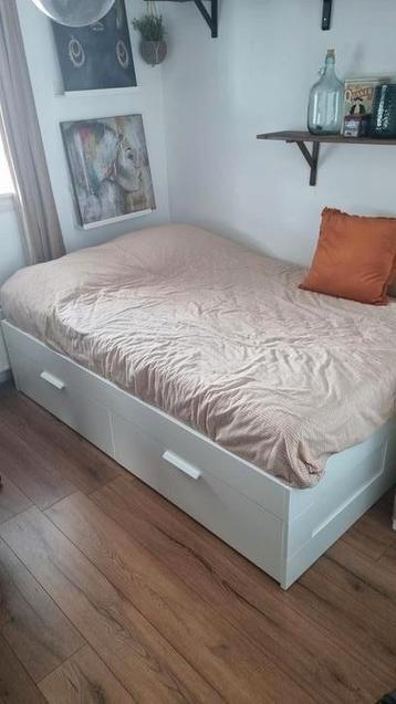 Brimnes Ikea Bed 140x200 met lattenbodems beschikbaar voor biedingen