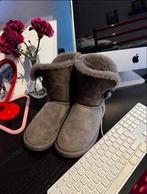 Korte laarzen bailey button Ugg size W5 maat 38, Grijs, Ophalen of Verzenden, Zo goed als nieuw, Ugg