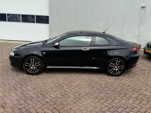 Alfa Romeo GT 2.0 JTS Distinctive, Auto's, Alfa Romeo, Bedrijf, Te koop, GT, ABS, Airbags, Airconditioning, Boordcomputer, Centrale vergrendeling