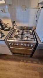 SMEG gasfornuis + oven gebruikt, Witgoed en Apparatuur, Fornuizen, Ophalen, Gebruikt, 4 kookzones, Gas