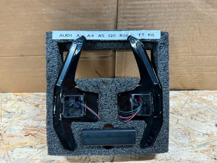 AUDI led paddle shifter A3 A4 A5 RS6 RS7 TT RS R8 NIEUW!, Auto-onderdelen, Dashboard en Schakelaars, Audi, Nieuw, Ophalen of Verzenden