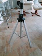 Driepoot statief voor camping schotelantenne, Ophalen