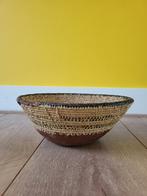 Gewoven afrikaanse mand / schaal, Huis en Inrichting, Woonaccessoires | Schalen en Manden, Overige materialen, Schaal, Rond, Ophalen of Verzenden