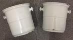 Twee witte emaille potten ong. 26 cm hoog en 28 cm doorsnee, Huis en Inrichting, Woonaccessoires | Overige, Gebruikt, Brocante