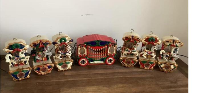 Vintage Mr.Christmas Holiday Caroussel, speelt 21 kerst, Diversen, Kerst, Gebruikt, Ophalen of Verzenden
