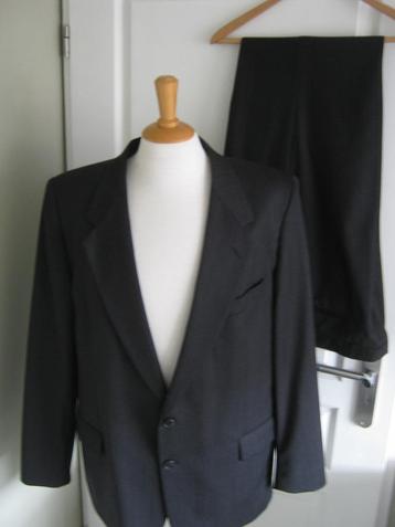 Kostuum maat 27 ( korte maat 54 )van Oxford . beschikbaar voor biedingen