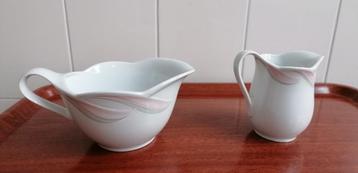 Vintage porselein melkkan en juskom VANAF € 10,00 beschikbaar voor biedingen