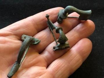 BODEMVONDST 3 types romeinse FIBULA'S  fraai setje apart! beschikbaar voor biedingen
