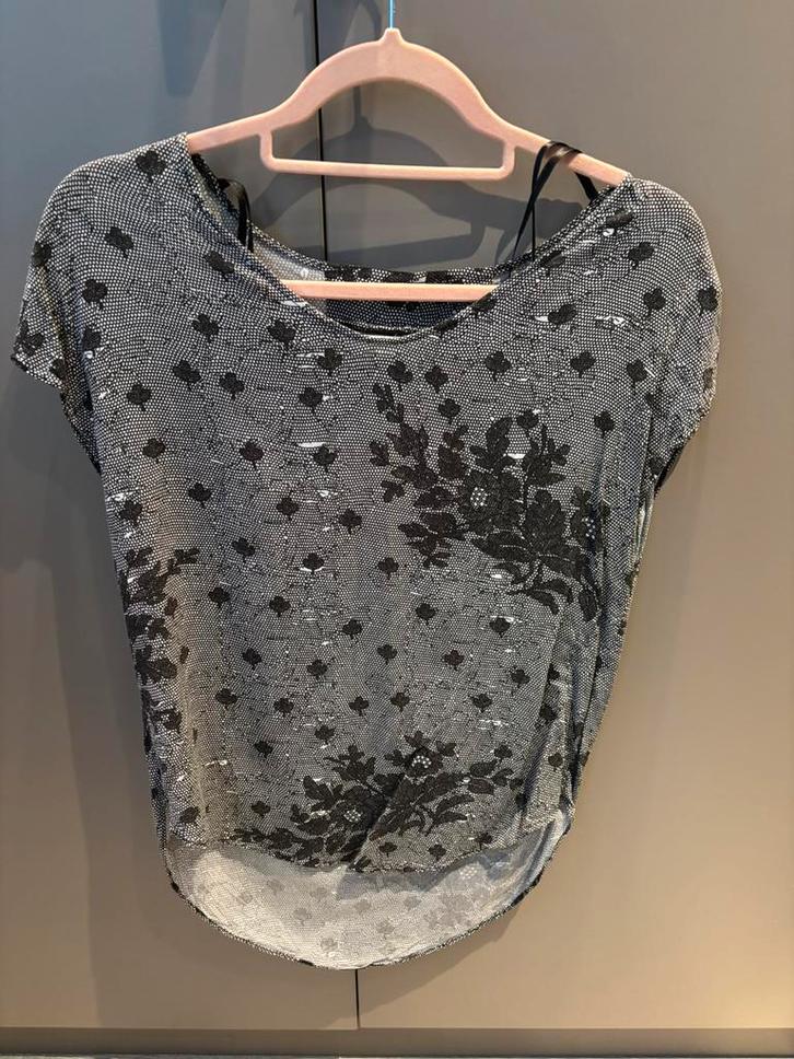 Prachtige Vanilia top maat 34/36, Kleding | Dames, Tops, Zo goed als nieuw, Maat 34 (XS) of kleiner, Zwart, Korte mouw, Ophalen of Verzenden