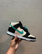 Nike Dunk High Retro EMD, Kleding | Heren, Schoenen, Ophalen of Verzenden, Nieuw, Overige kleuren