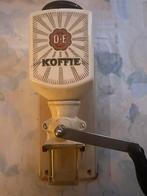 Antieke koffiemolen van D-E, Ophalen