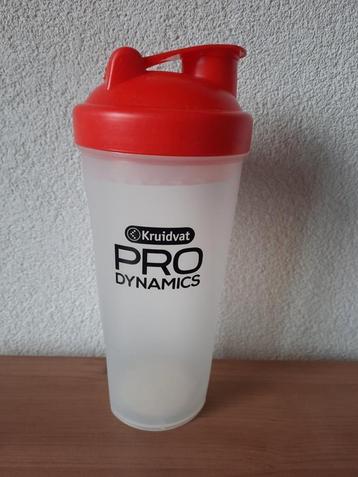 NIEUW! Kruidvat PRO Dynamics Shakebeker 600 ml. beschikbaar voor biedingen