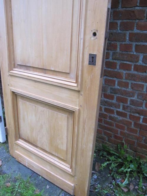 225h x 84,5br x 4,4 dik Mooie oude paneeldeur forse lijsten, Antiek en Kunst, Antiek | Overige Antiek, Ophalen