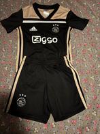 Ajax tenue maat 110, Sport en Fitness, Voetbal, Maat XS of kleiner, Ophalen of Verzenden, Zo goed als nieuw, Set