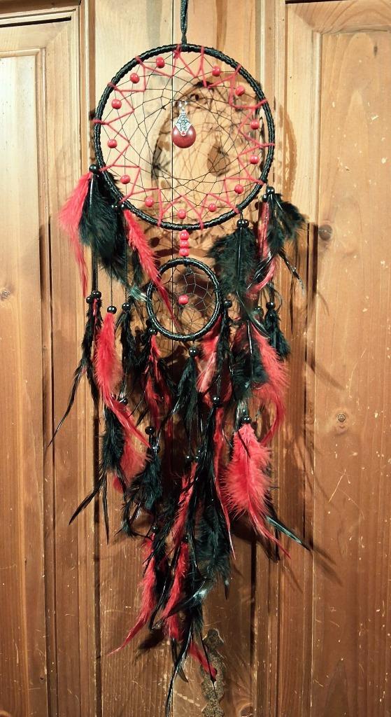 Ibiza stijl dromenvanger zwart rood met oosterse hanger, Huis en Inrichting, Woonaccessoires | Overige, Nieuw, Ophalen of Verzenden