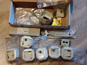 Netwerk wanddozen UTP RJ45 beschikbaar voor biedingen