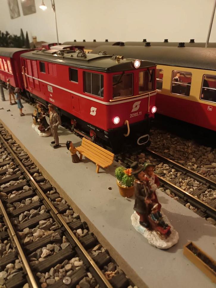 Lok plus 3 pers wagons, Hobby en Vrije tijd, Modeltreinen | Overige schalen, Zo goed als nieuw, Treinset, Wisselstroom, LGB, Ophalen of Verzenden