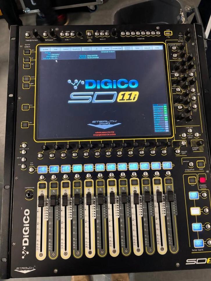 DiGiCo SD11i Stealth core2 Waves met D-rack, Muziek en Instrumenten, Mengpanelen, Gebruikt, 20 kanalen of meer, Ophalen