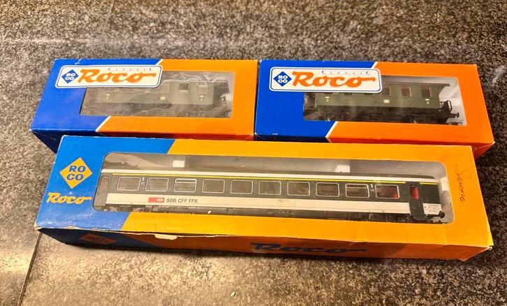 3 Roco modeltrein wagons  in originele verpakking, Hobby en Vrije tijd, Modeltreinen | H0, Wagon, Roco, Ophalen of Verzenden