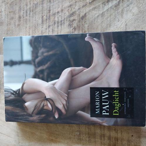 Marion Pauw - Daglicht, Boeken, Thrillers, Zo goed als nieuw, Nederland, Ophalen of Verzenden