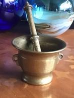 Mooie Vijzel met stamper ( Spaans ?) 8,5 cm hoog., Antiek en Kunst, Ophalen of Verzenden, Brons