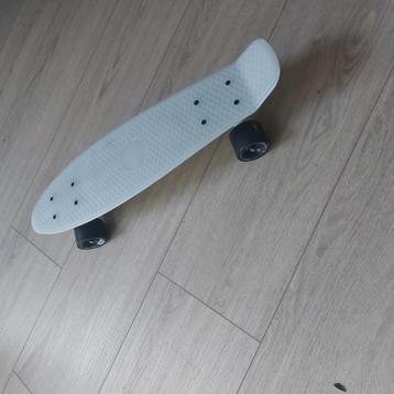 Skateboard pennyboard longboard glow in the dark NKX NIEUW beschikbaar voor biedingen