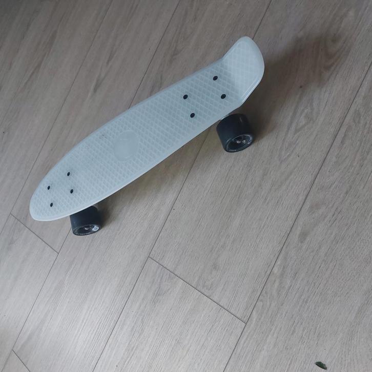 Skateboard pennyboard longboard glow in the dark NKX NIEUW, Sport en Fitness, Skateboarden, Nieuw, Longboard, Ophalen of Verzenden