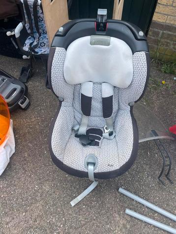 Maxicosi Rubi, letop geen isofix, lekker met de gordel.  beschikbaar voor biedingen