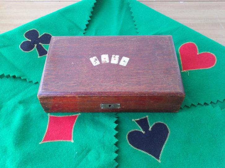 Antieke Engelse kaartkist met speelkleed en fiches 27 cm., Antiek en Kunst, Antiek | Woonaccessoires, Ophalen of Verzenden